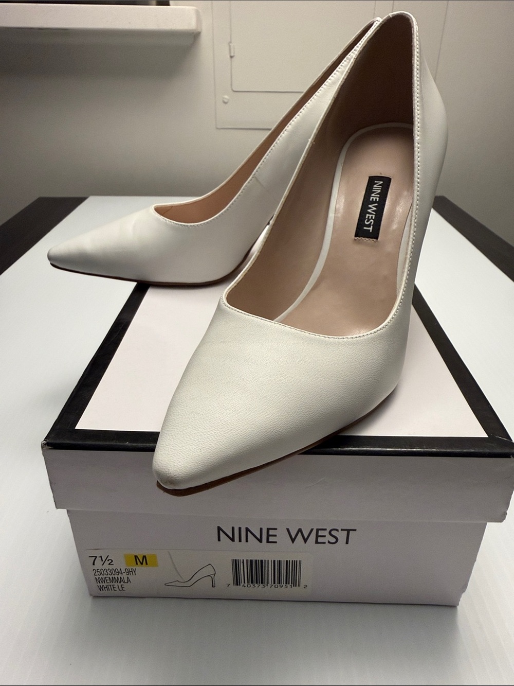 Nine West White Pointed-Toe Leather Pumps